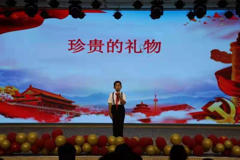 周星驰刷屏,啥情况?郭金刚贪腐细节曝光:喝酒只喝